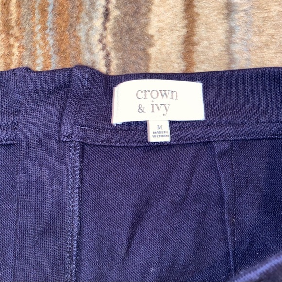 Crown & Ivy - Picture 3 of 3